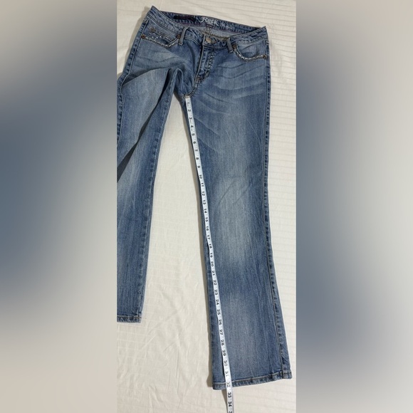 Wrangler Rock 47 Low Rise Bootcut Jeans Embellished Cowgirl Western Size 9/10 - Picture 11 of 14